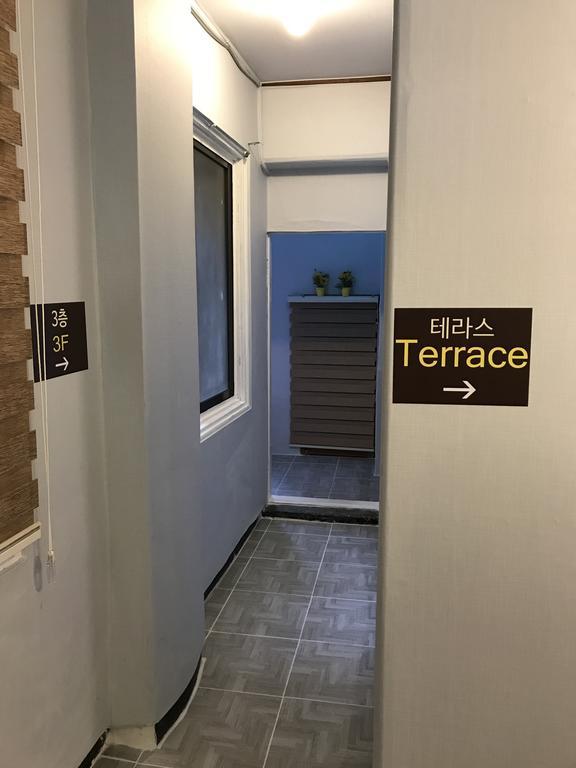 24 Guesthouse Jongno Tower Seúl Exterior foto